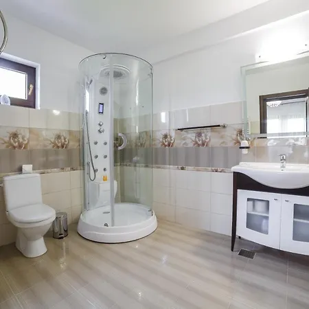 Gradina Mariajelor Hotel Campulung Moldovenesc